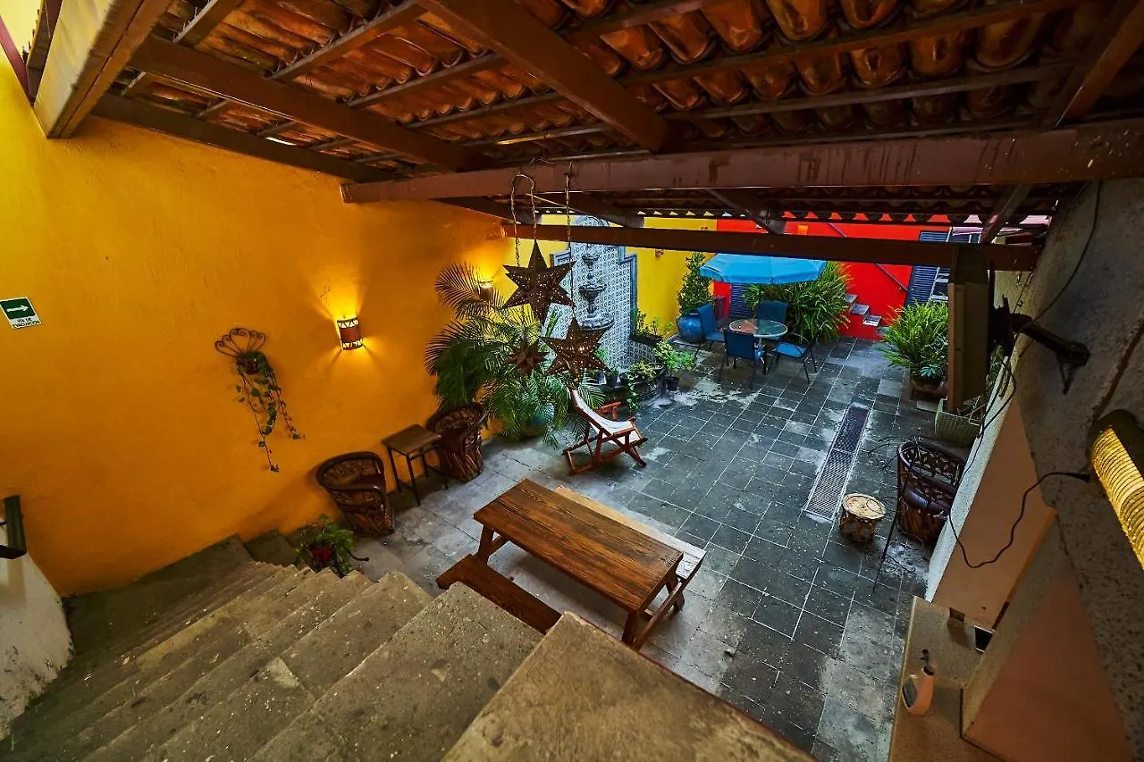 Blue Pepper Coliving Downtown אכסניה